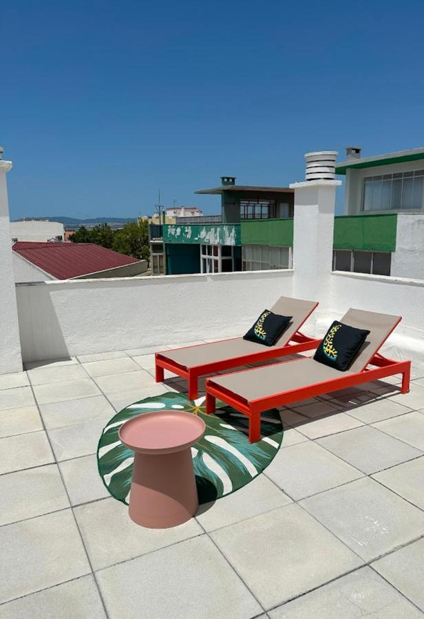 Appartement Groovy Caparica Gem With Large Sunny Terrace à Costa da Caparica Extérieur photo